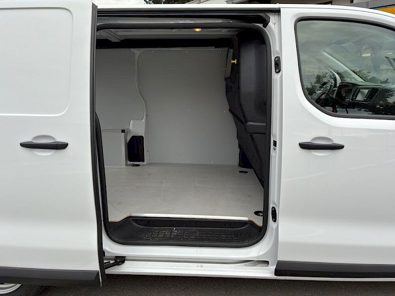 Opel Vivaro Edition M (L2)