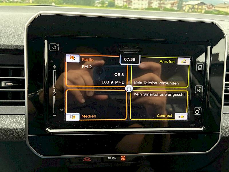 Suzuki Ignis Shine Allgrip Hybrid