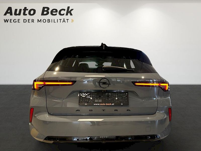 Opel Astra 1.2 Sports Tourer GS AT