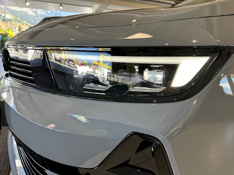 Opel Astra 1.2 Sports Tourer GS AT