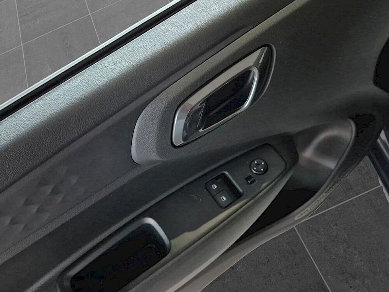 Hyundai i10 i Line Plus 1,0 MT