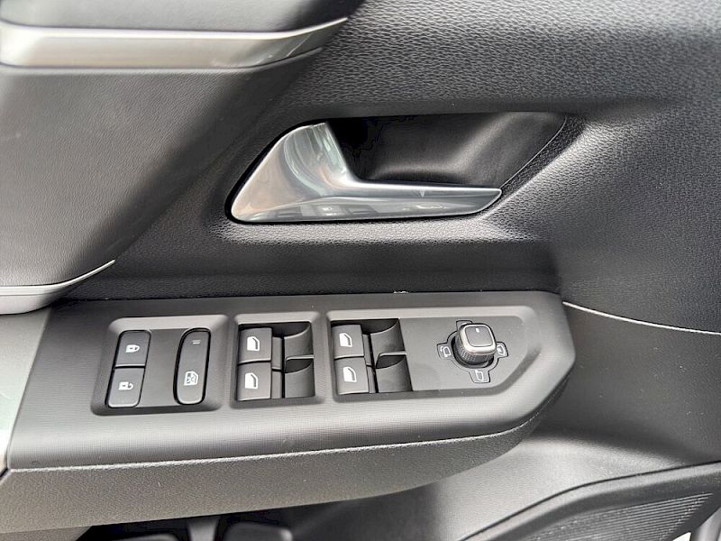 Jeep Compass 1.2 eDCT First Edition